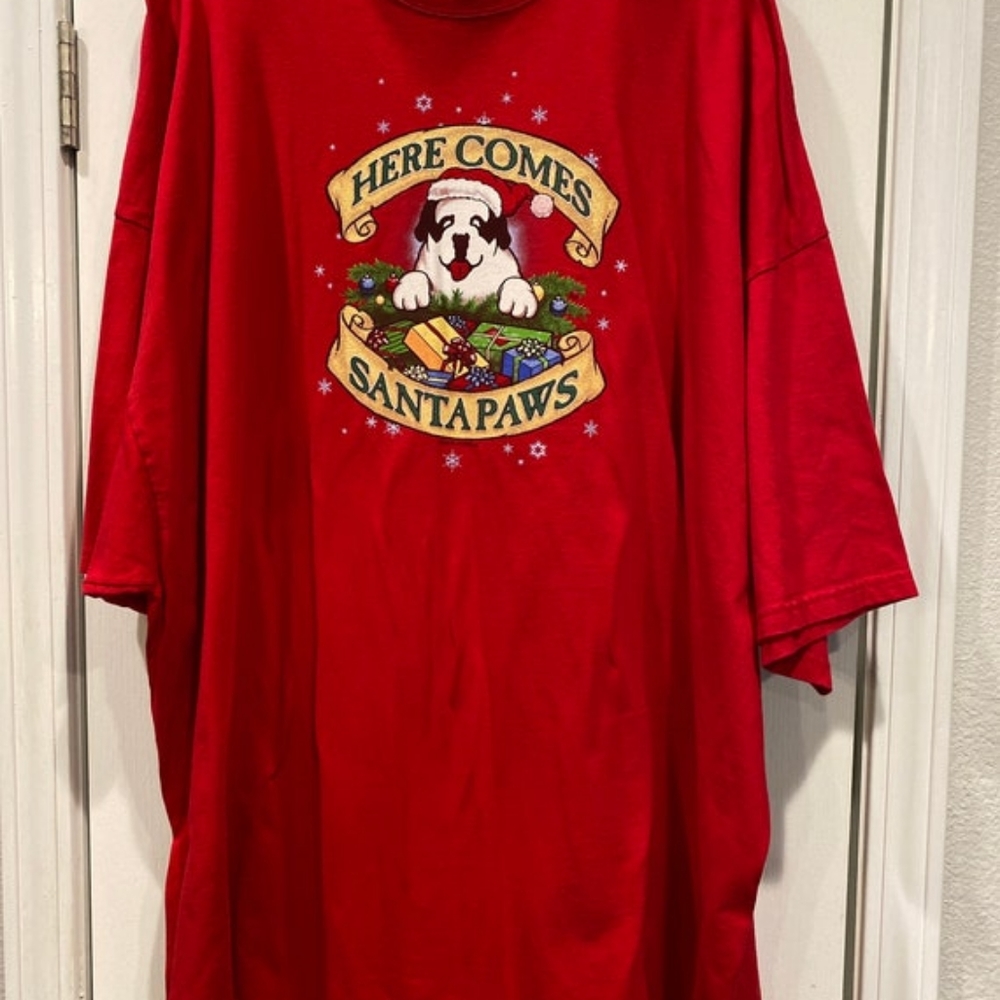 Big Dogs Unisex Dark Red Here Comes Santa Paws T-shirt 4x
